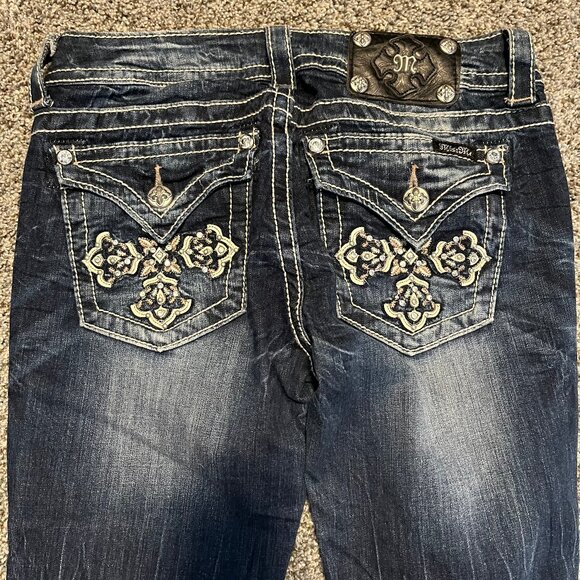 Miss Me Jeans, Size 27, Boot cut, rhinestones and sequins! - Picture 4 of 15